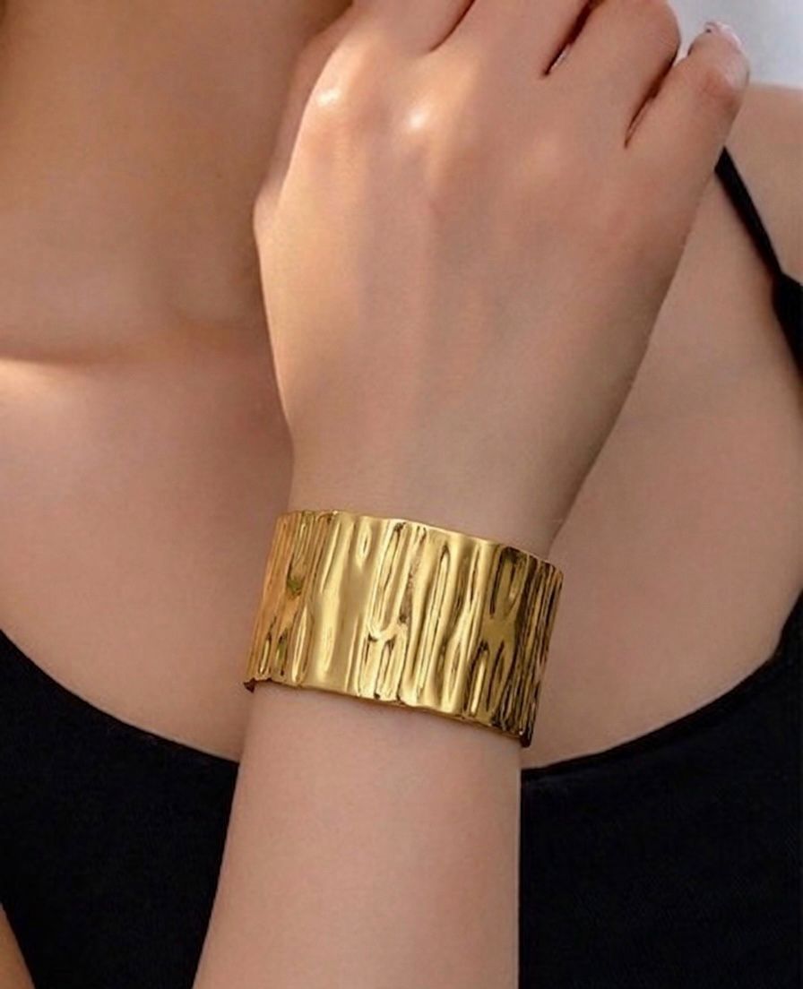 Aura of gold