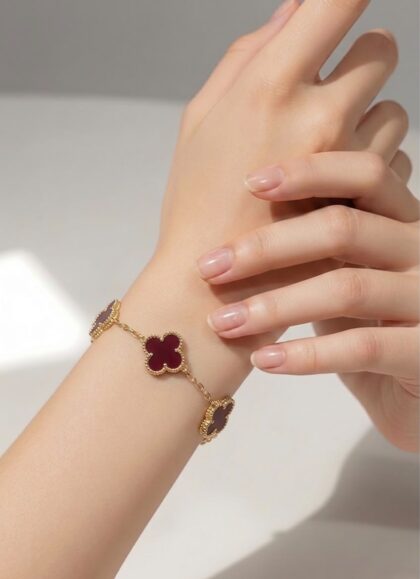 Van Cleef Red