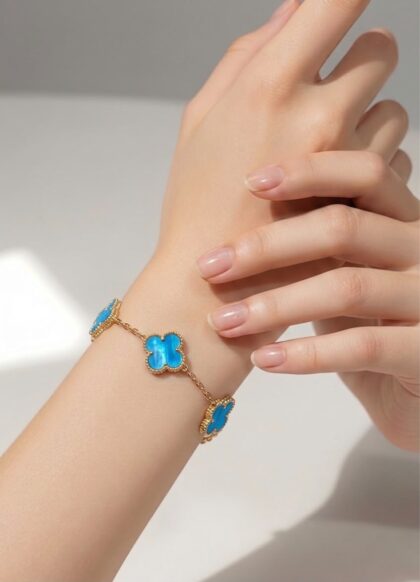 Van cleef blue
